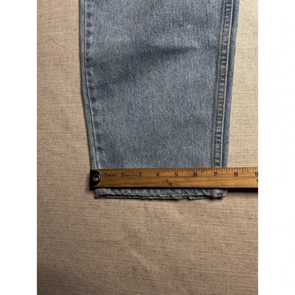 Vintage Levi's 560 Jeans Men's 38x30 Loose Fit Tapered Leg Light Wash USA